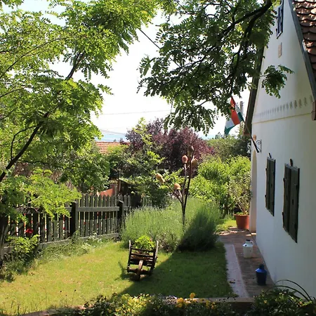 וילה Kemences Vendeghaz