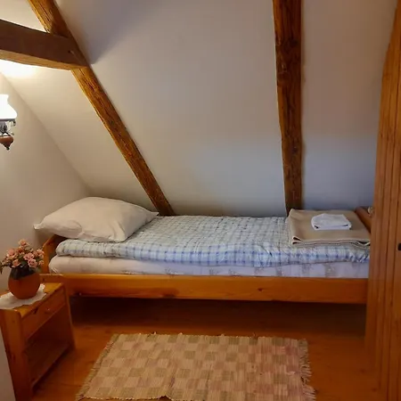 Vilă Kemences Vendeghaz