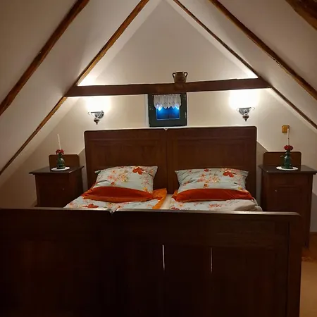 Vilă Kemences Vendeghaz Kovagoszolos