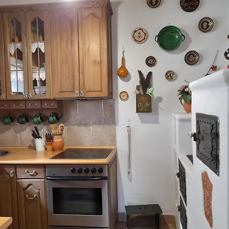 Vilă Kemences Vendeghaz